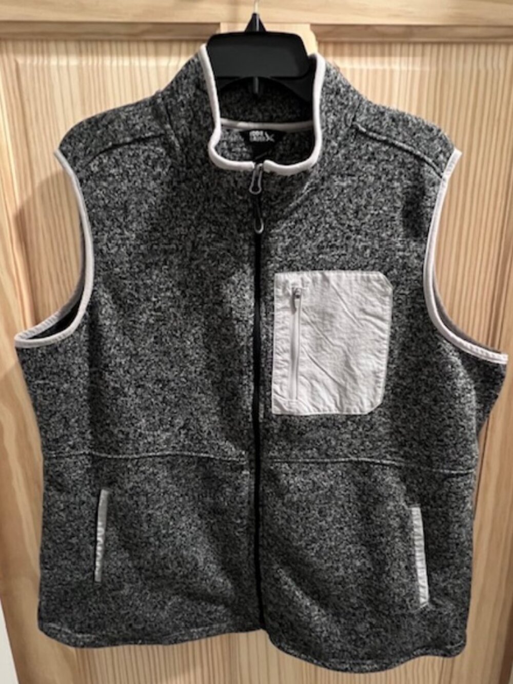 XXL‎ gray knit vest by Eddie Bauer